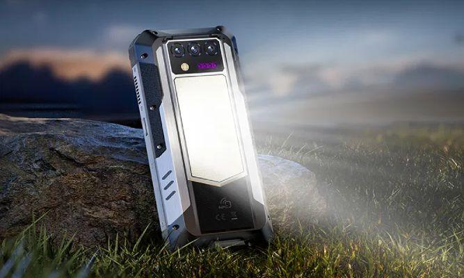 گوشی WP100 Titan