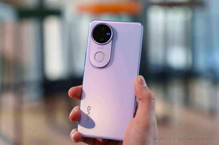 vivo V50