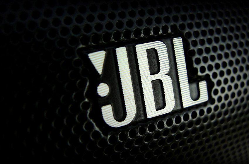 برند JBL